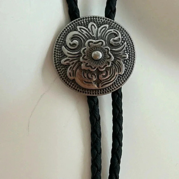 4/$50 bolo tie black leather cord and abstract Art deco focal GIFT FOR … - Picture 1 of 6